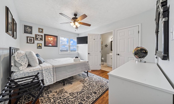 South Side Slopes House | The Pittsburgh Balcony House