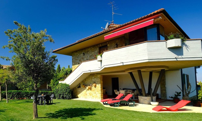 San Quirico d'Orcia Apartment | The Pomegranate - San Quirico d'Orcia