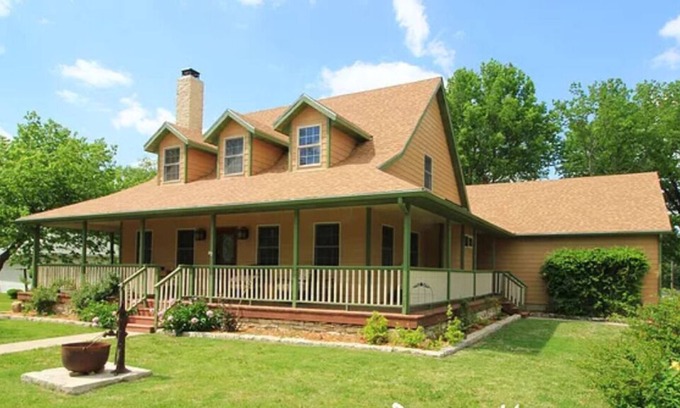 Cottonwood Falls House | The Prairie House - sleeps six