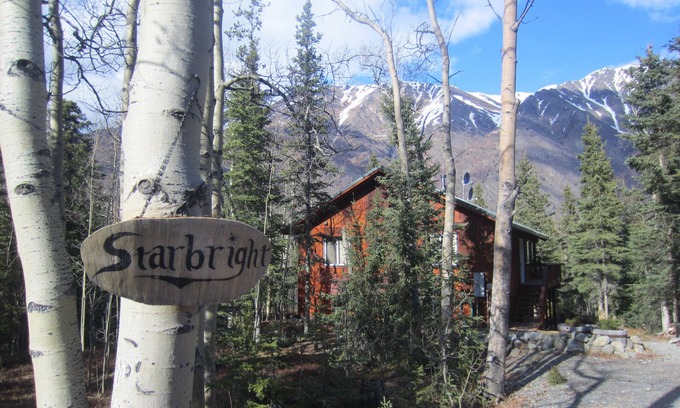 Cooper Landing House | The Price is Right at the Starbright House: Cheery & Quiet Family Home