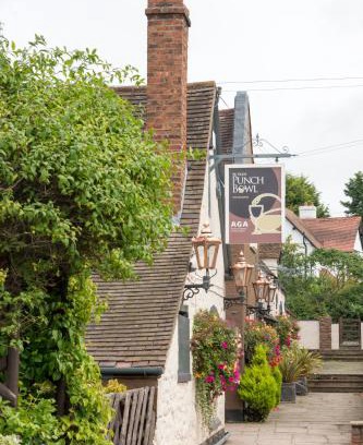 Bridgnorth Hotel | The Punch Bowl Inn