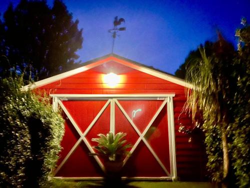 Berry Apartment | The Red Barn right in the heart of historic Berry