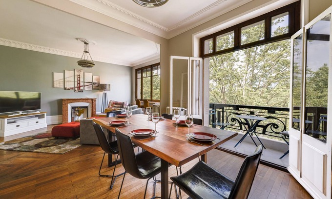 Annecy Old Town Apartment | The Red Heart of Annecy - Beautiful apartment for 4 people