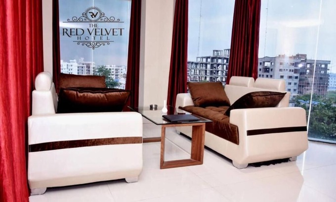 Danapur Hotel | The Red Velvet Hotel