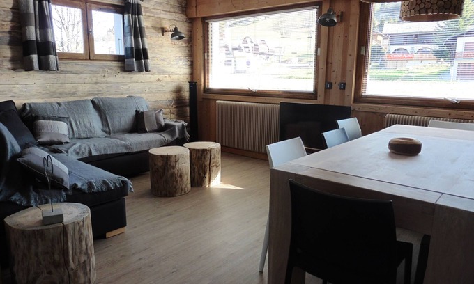 Crest-Voland Apartment | The Refuge de l'Eterlou in the center of the village, 100m from the slopes!