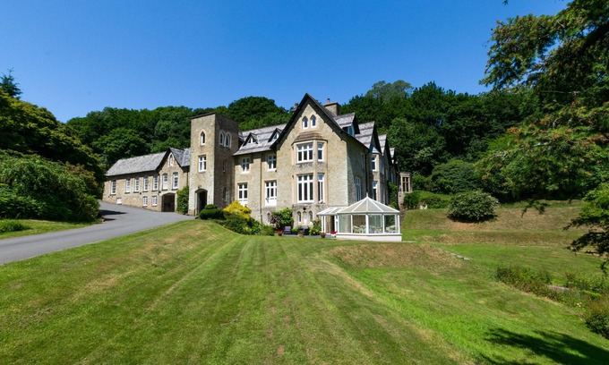 Chillington Apartment | The Retreat - Two Bedroom Apartment, Sleeps 4