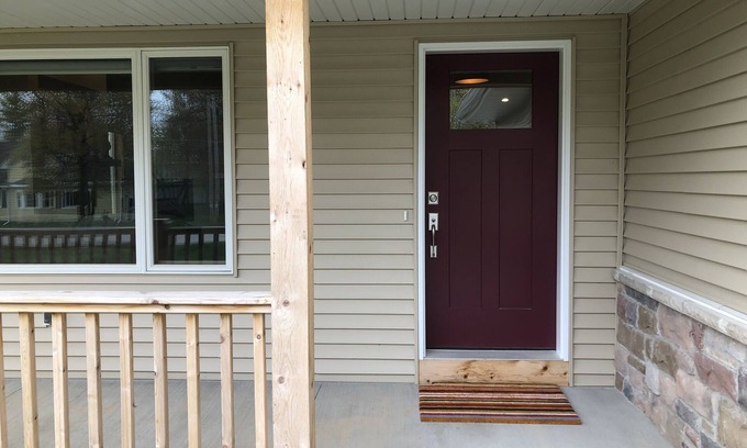 Sheboygan Condo | The River Bed - Condo sleeps 4 on west side