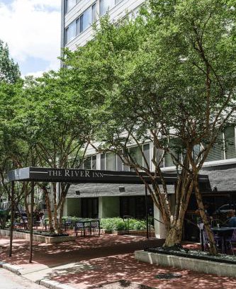 Foggy Bottom Hotel | The River Inn