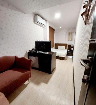 Cianjin District Hotel | The Riverside Hotel Fashion
