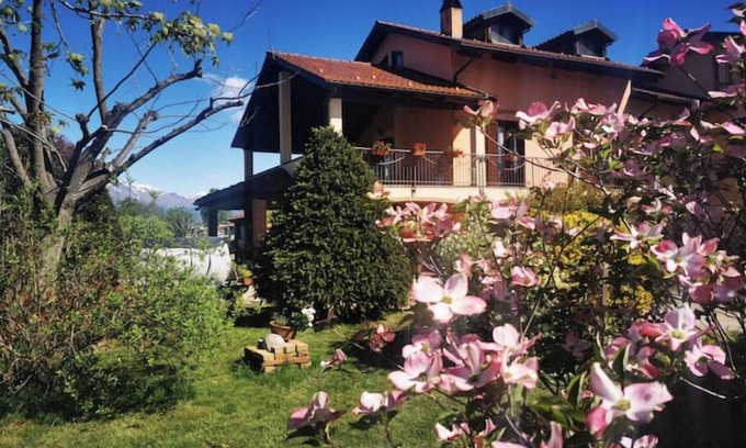 Favria House | The robin's garden - In the Piedmont countryside, your garden for relax!