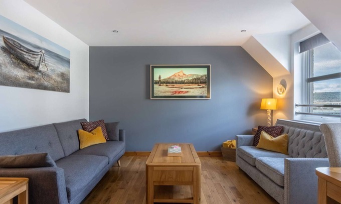 Inverness City Centre Apartment | The Rooftops Reservation