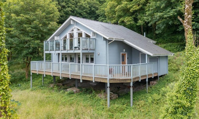 Penally Ski Chalet | The Rowan - Luxury Lodge and Woodland Views