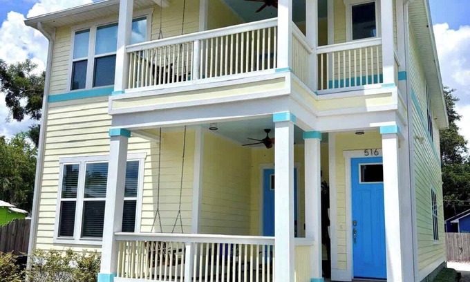 Pleasant Street House | The Royal Cypress Suite, Near UF, Shands, Downtown