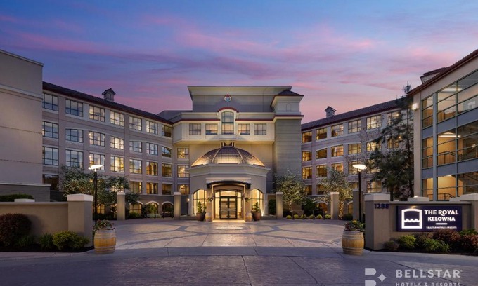 Kelowna Central Business District Resort | The Royal Kelowna - Bellstar Hotels & Resorts