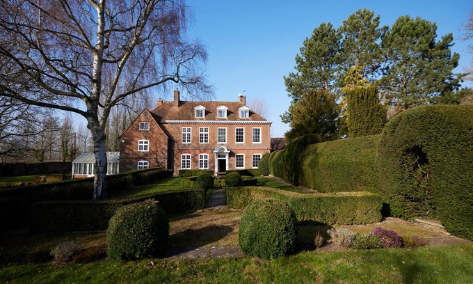 Princes Risborough House | The Royal Retreat -Elegant 7BDR with Garden