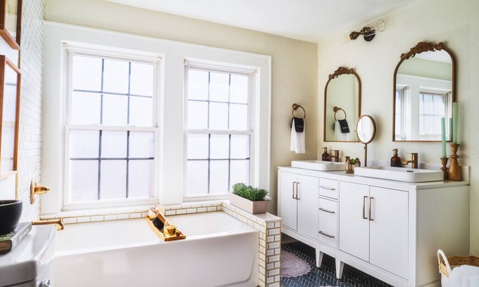 Wesley Heights Apartment | The Royal Treatment.