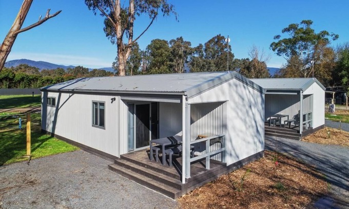 Thornton Villa | "The Rubicon" 2 Bedroom Villa - Cabin Villa 4 Sleep 5