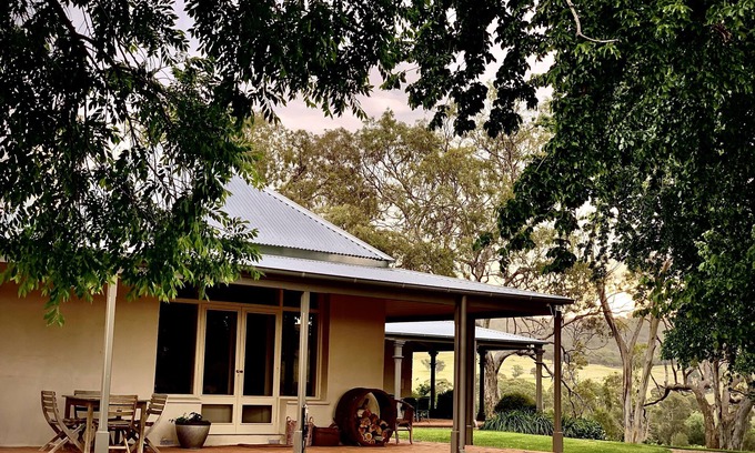 Peel Cottage | The Rural Interlude - Brucedale Cottage