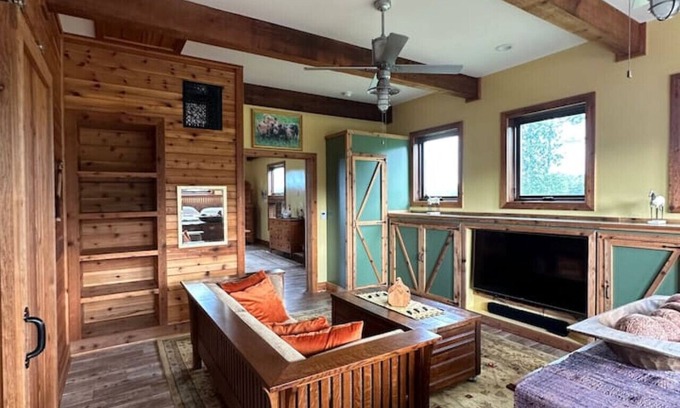 Bremo Bluff House | The Sage Cottage at Chevy Chase Farm