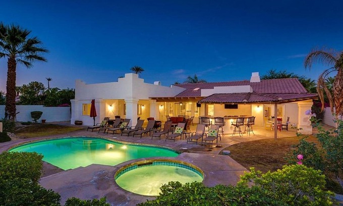 Magnesia Falls Cove House | The Sahara Estate