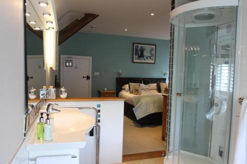 Sidford House | The Salty Monk Bed & Breakfast