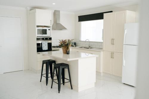 Rockingham Apartment | The Sand Castle