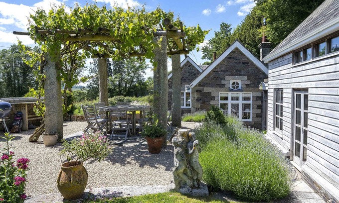 Coryton House | The School House, Coryton - a peaceful retreat (sleeps 6+toddler)