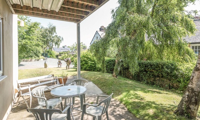 Bishops Castle Cottage | The Schoolhouse Bakehouse