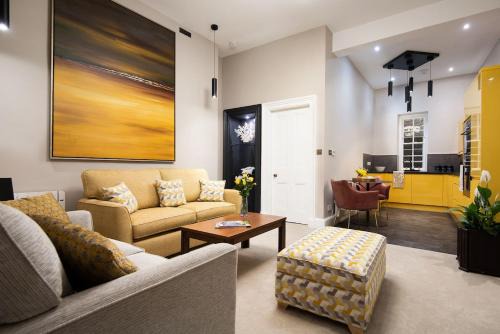 Kelso House | The Scott Apartment