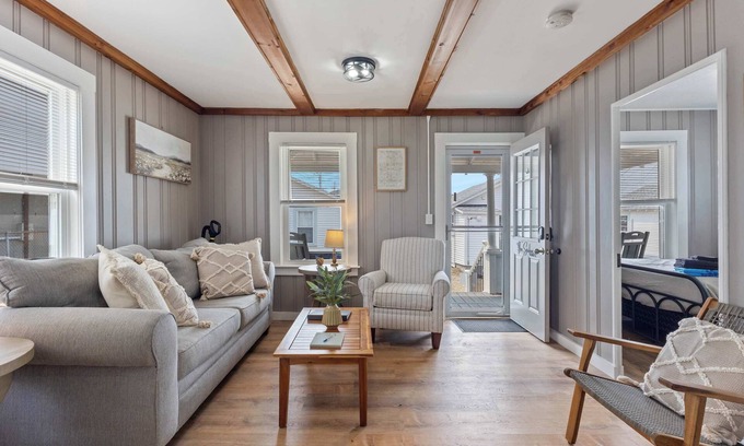 Hampton Cabin | The Seahorse - The Heart of Hampton Beach!