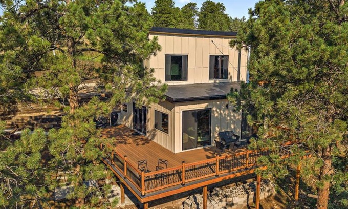 Bailey Cabin | The Sky Loft Retreat