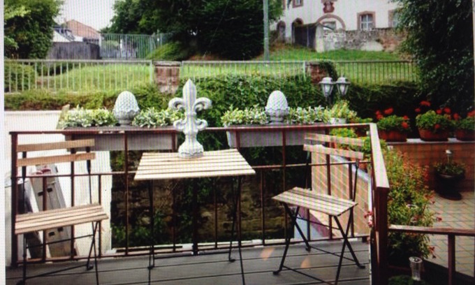 Trier-West/Pallien House | The small cottage by the stream