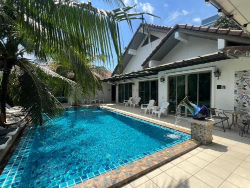 Ban Bo Han House | The Snug Airportel - Phuket Airport