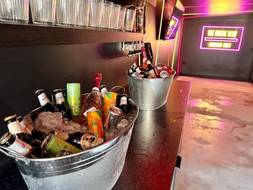 Cathays House | The Social Club - The Ultimate Experience - Sleeps 20 With Own Private Club