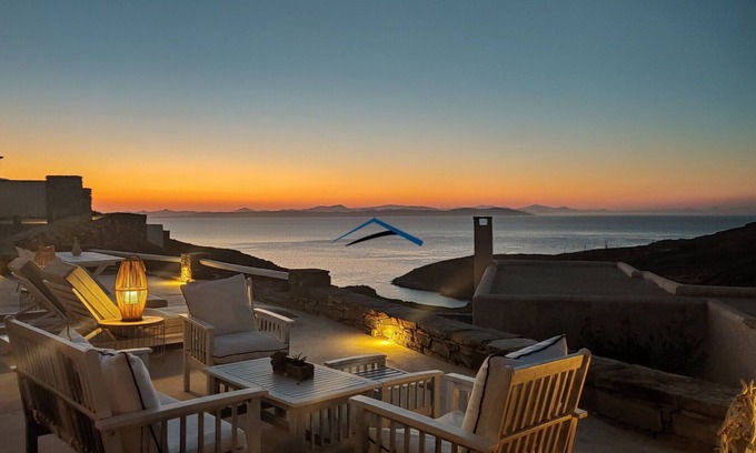 Pisses House | The "Spacious Modern Kastellakia House" only a 2 minute drive from Koundouros