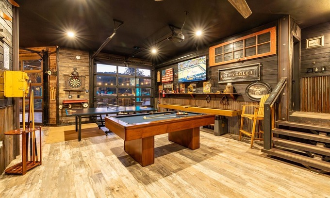 Baderville House | The Spectacular Flagstaff Retreat!