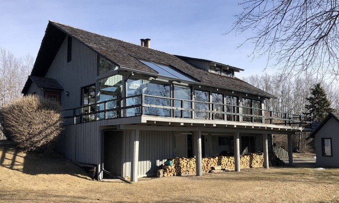 Calgary House | The spectacular RR Ranch