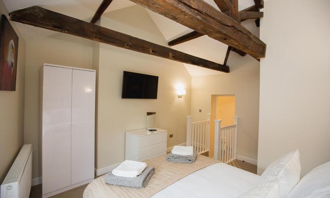Chesterfield Hotel | THE SPREAD EAGLE chesterfield
