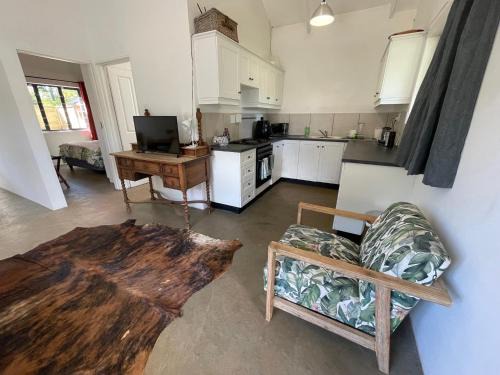 Howick Apartment | The Stables, Central Garden Cottage in Howick