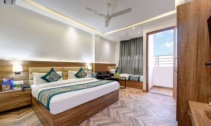Jangpura Hotel | The Sunrise Vista