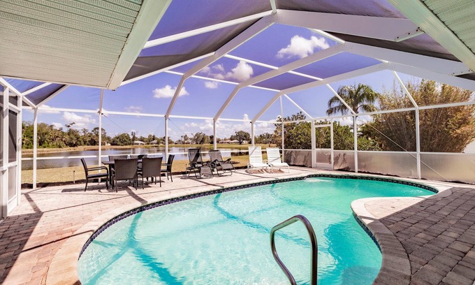 Deep Creek House | The Sunset Lake House/heated pool/pool table/4 bed/2 bath