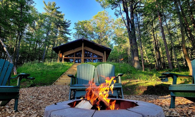 Hayward Ski Chalet | The Sylvan Chalet, Modern, Lakefront, Private, Refined, Close to Trails,
