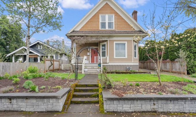 North Tabor House | The Tabor Nest