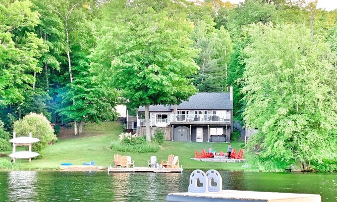 L'Amable Cottage | The Tait Lakehouse Escape