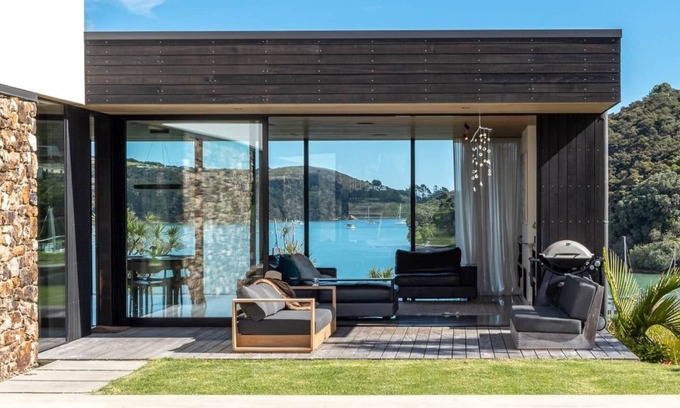 Ostend House | THE TERRACE : Coast & Country