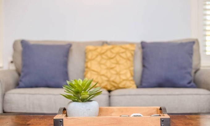 Braeburn House | The Texas Bluebonnet - Garden and Spa w/Fast Wi-Fi and Free Parking
