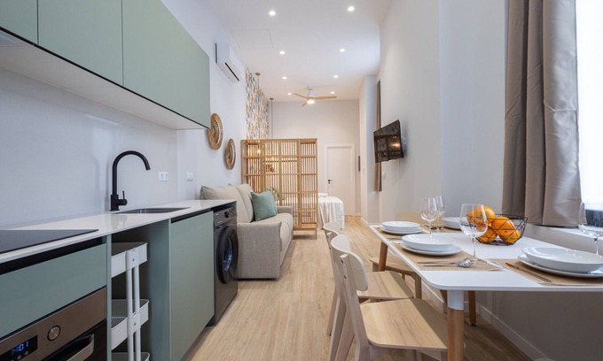 La Creu del Grau Apartment | The Trafalgar Apartment 07 by Florit Flats