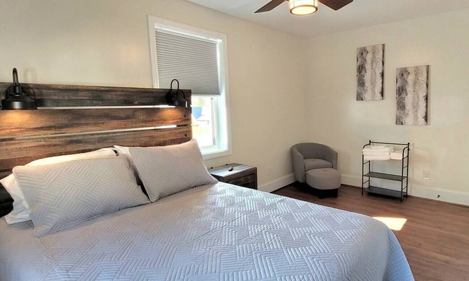 Tazewell Apartment | The Traveler on Main - Suite #8 - Across the Street from Back of the Dragon!
