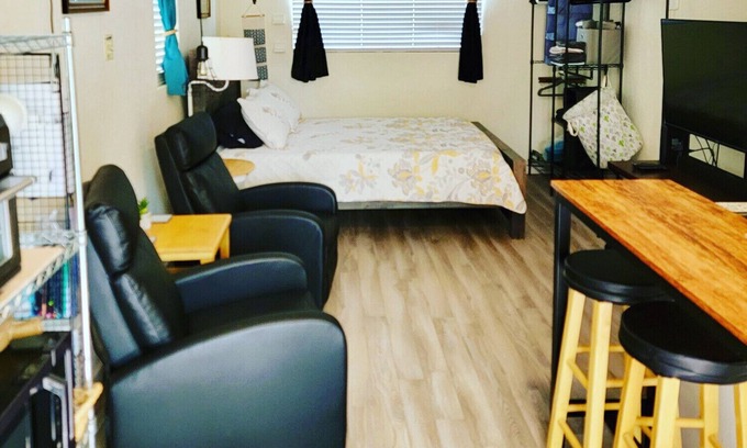 Nob Hill Apartment | The Turquoise Kitten Nob Hill Studio Casita garage pet friendly private yard