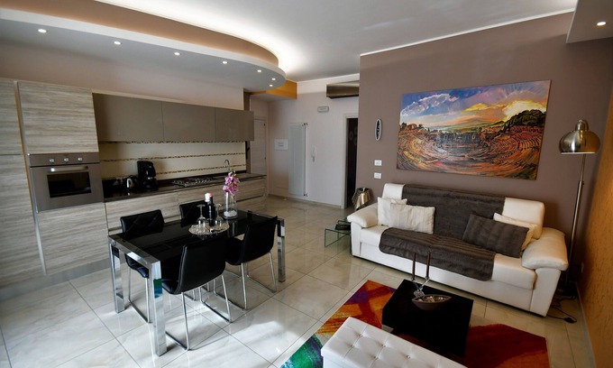 Taormina Apartment | The Two Griffins - Apartment n. 4